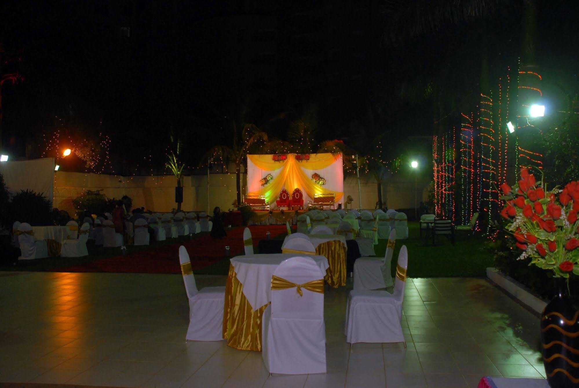 Oritel Service Apartments Andheri Bombay Eksteriør billede
